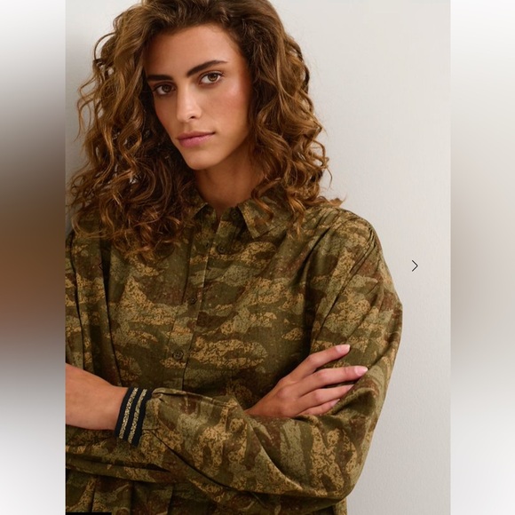 Cream Crvimma Camouflage, Gold Shimmer Cuffs, Shirt, NWT - Picture 2 of 14